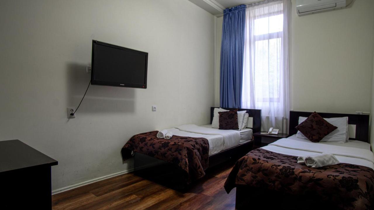 Aia Hotel Tbilisi Ngoại thất bức ảnh